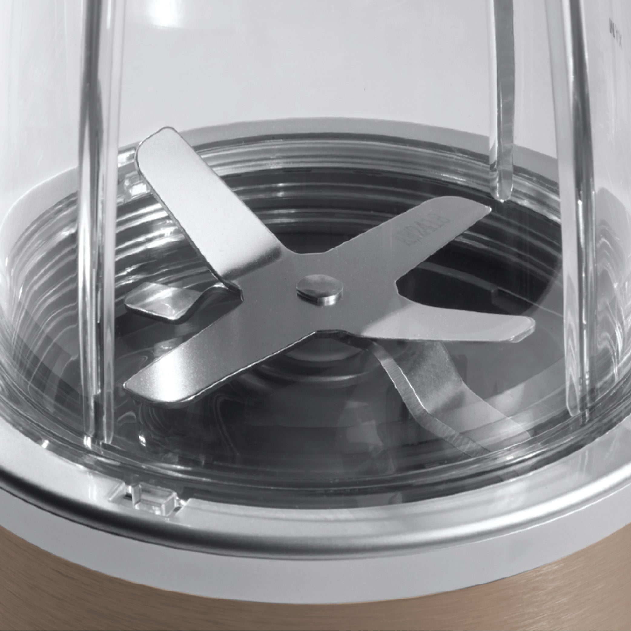 Features_05 Features_05